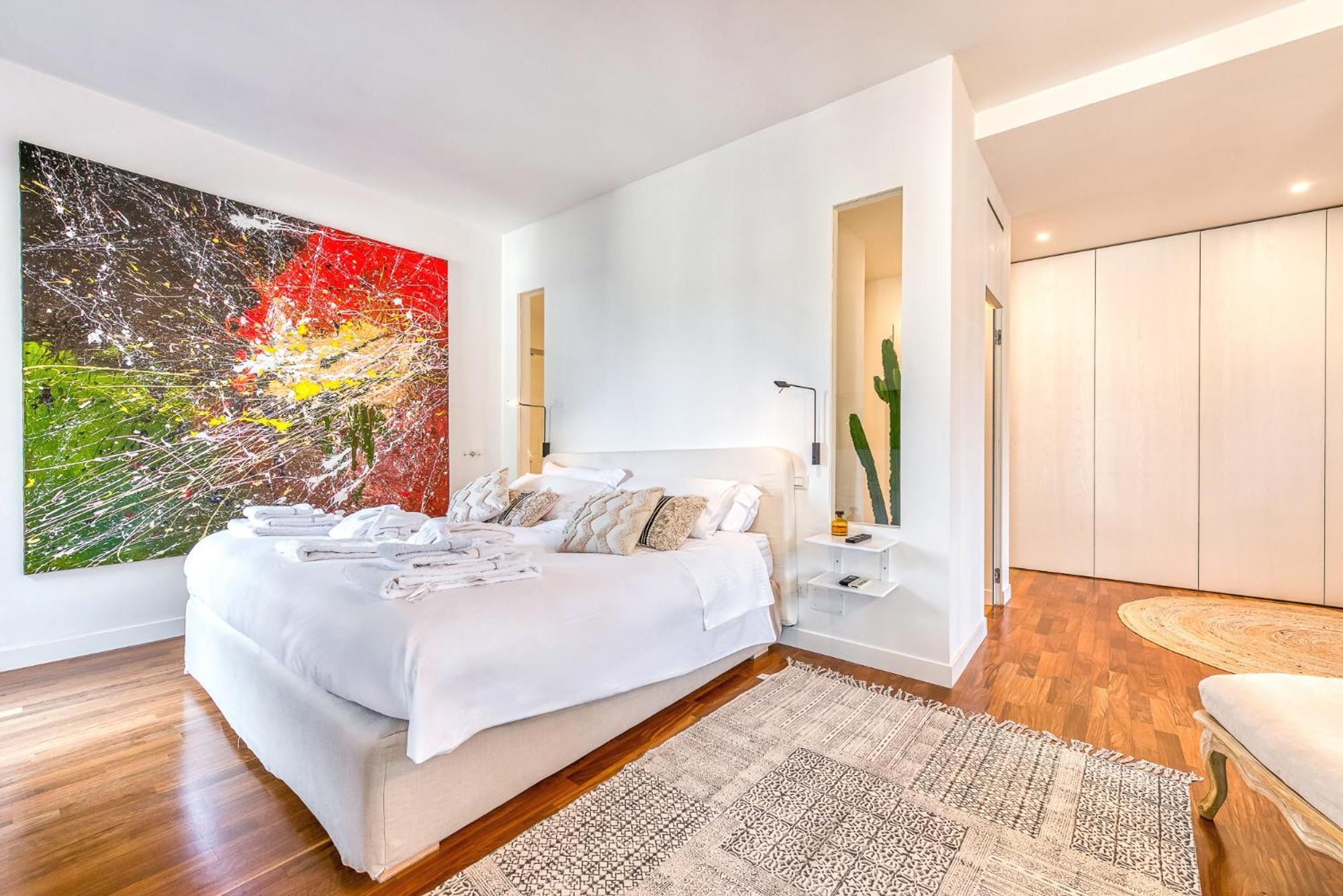 Skylife Art Gallery Loft - Riverfront Art Sanctuary Apartment Rome