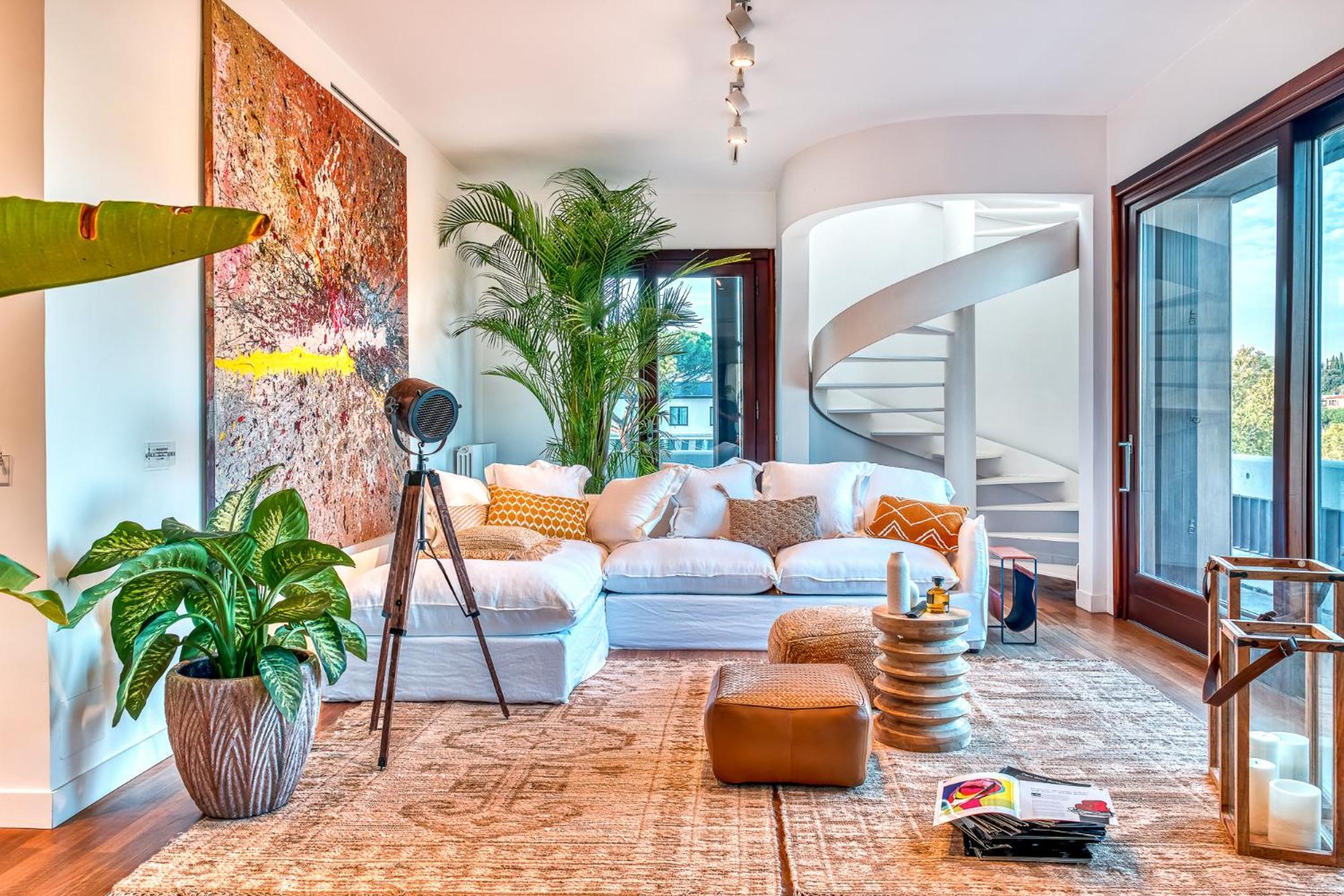 Apartment Skylife Art Gallery Loft - Riverfront Art Sanctuary *
