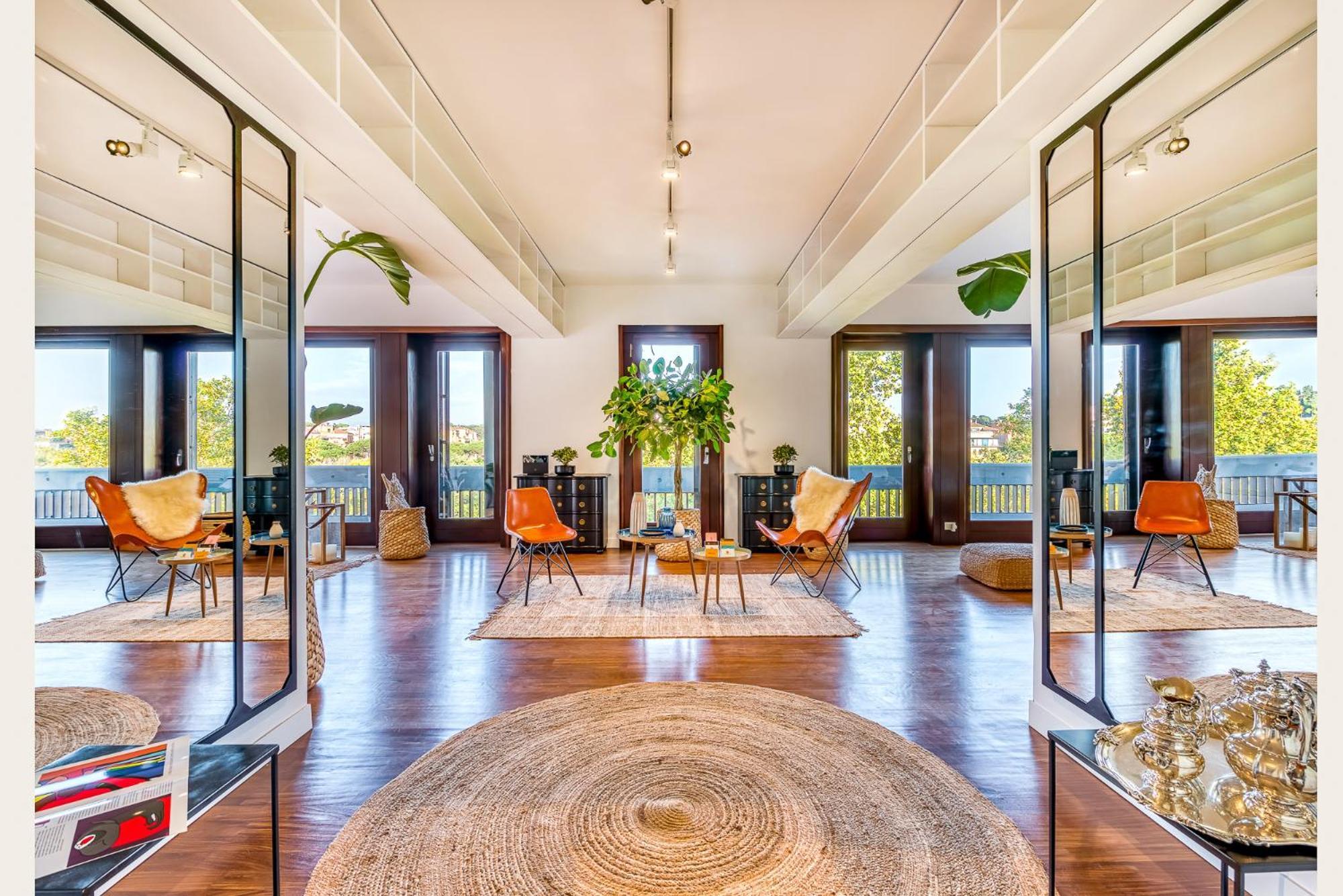 Skylife Art Gallery Loft - Riverfront Art Sanctuary Rome